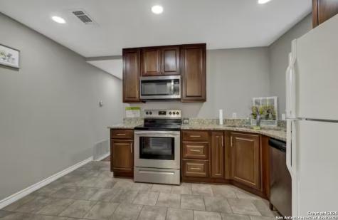 218 S Peach Avenue New Braunfels TX 78130