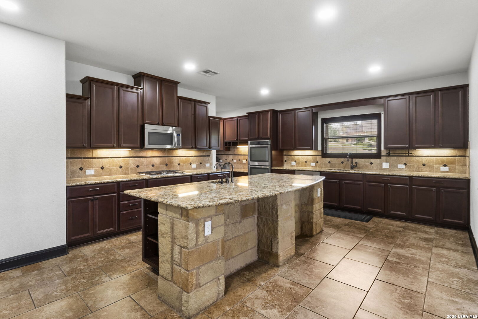 1534 Palmer View San Antonio TX 78260