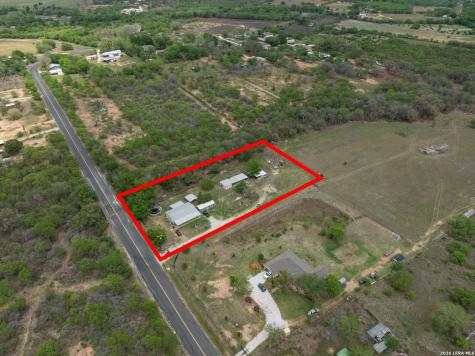 14090 Ted Williams Road Atascosa TX 78002
