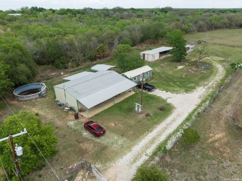 14090 Ted Williams Road Atascosa TX 78002