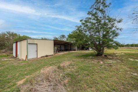 14090 Ted Williams Road Atascosa TX 78002