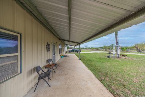 14090 Ted Williams Road Atascosa TX 78002