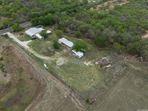 14090 Ted Williams Road Atascosa TX 78002
