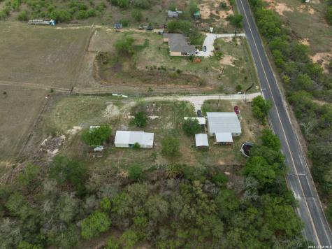 14090 Ted Williams Road Atascosa TX 78002