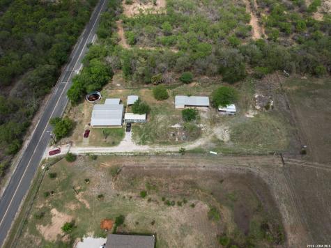 14090 Ted Williams Road Atascosa TX 78002