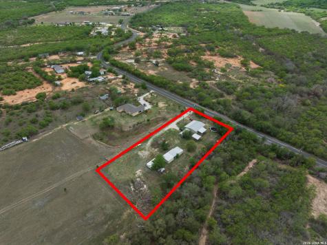 14090 Ted Williams Road Atascosa TX 78002