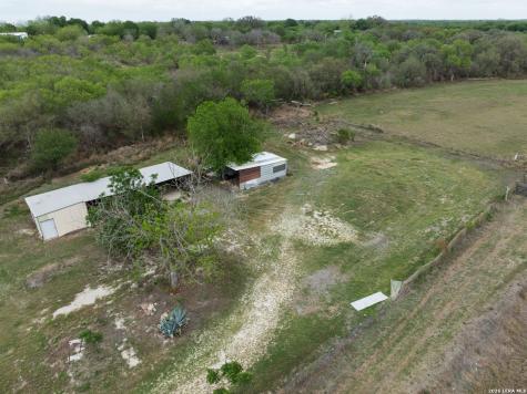 14090 Ted Williams Road Atascosa TX 78002