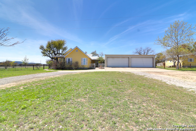 130 Wiedenfeld Lane Comfort TX 78013