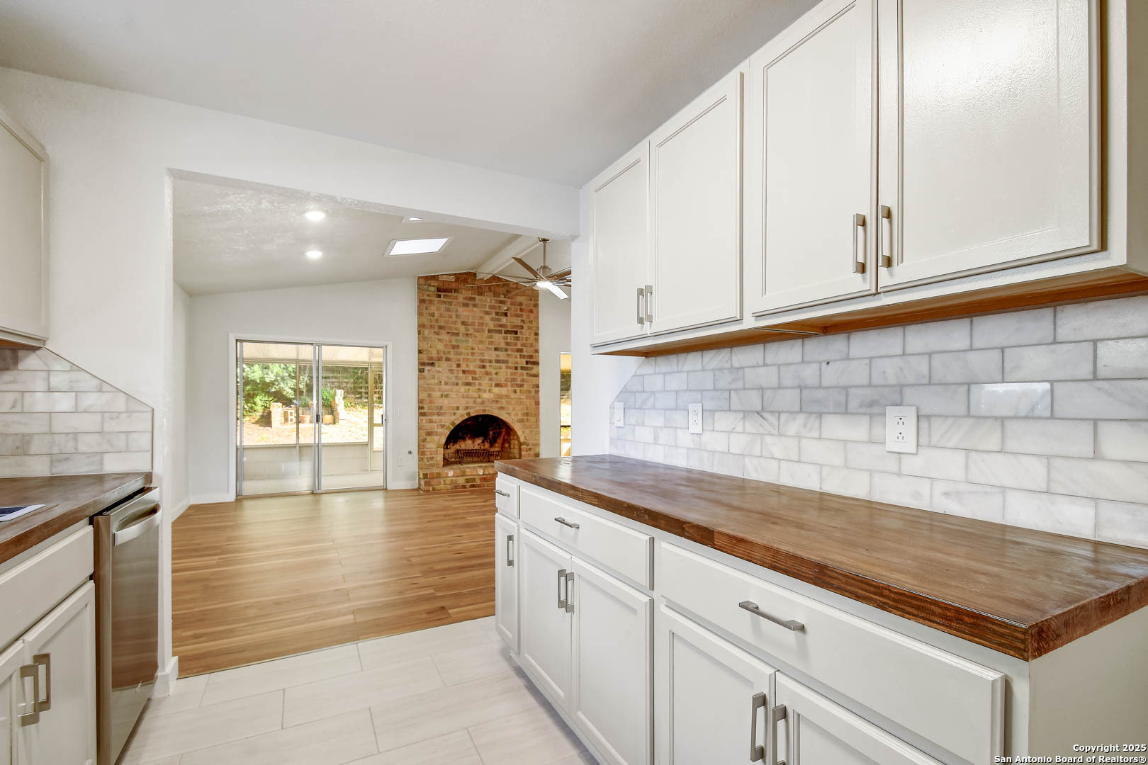 8021 Harper Valley Live Oak TX 78233