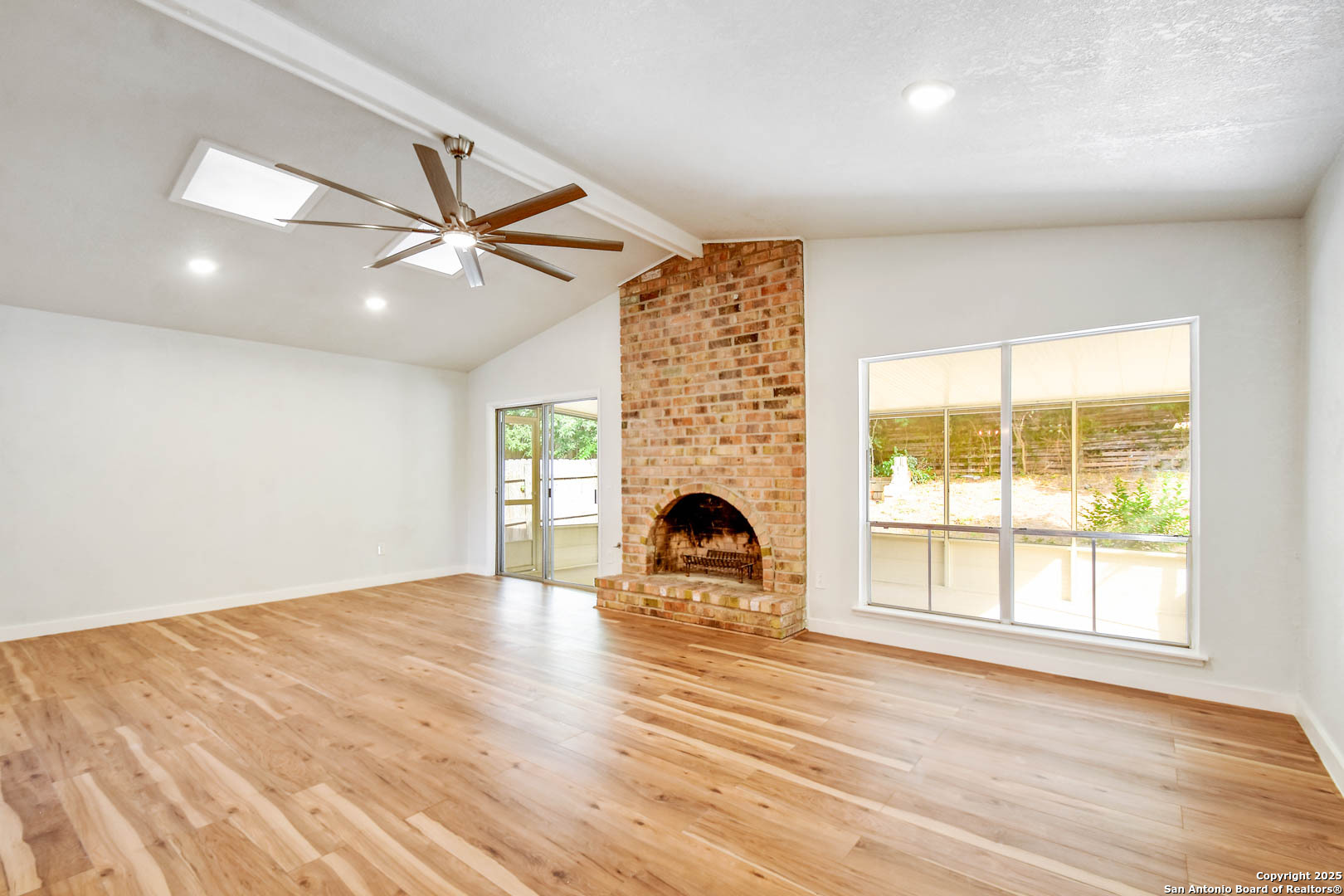 8021 Harper Valley Live Oak TX 78233