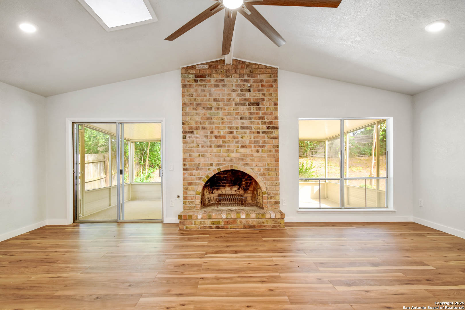 8021 Harper Valley Live Oak TX 78233