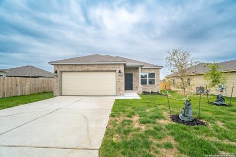 3529 Sky Place Seguin TX 78155