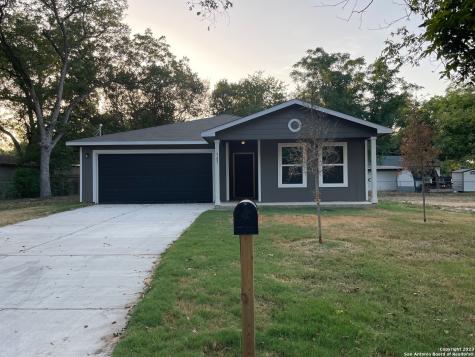 747 Austin Pass Seguin TX 78155