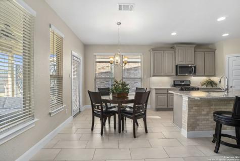 9407 Sundrop Valley San Antonio TX 78254