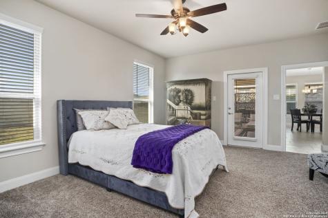 9407 Sundrop Valley San Antonio TX 78254