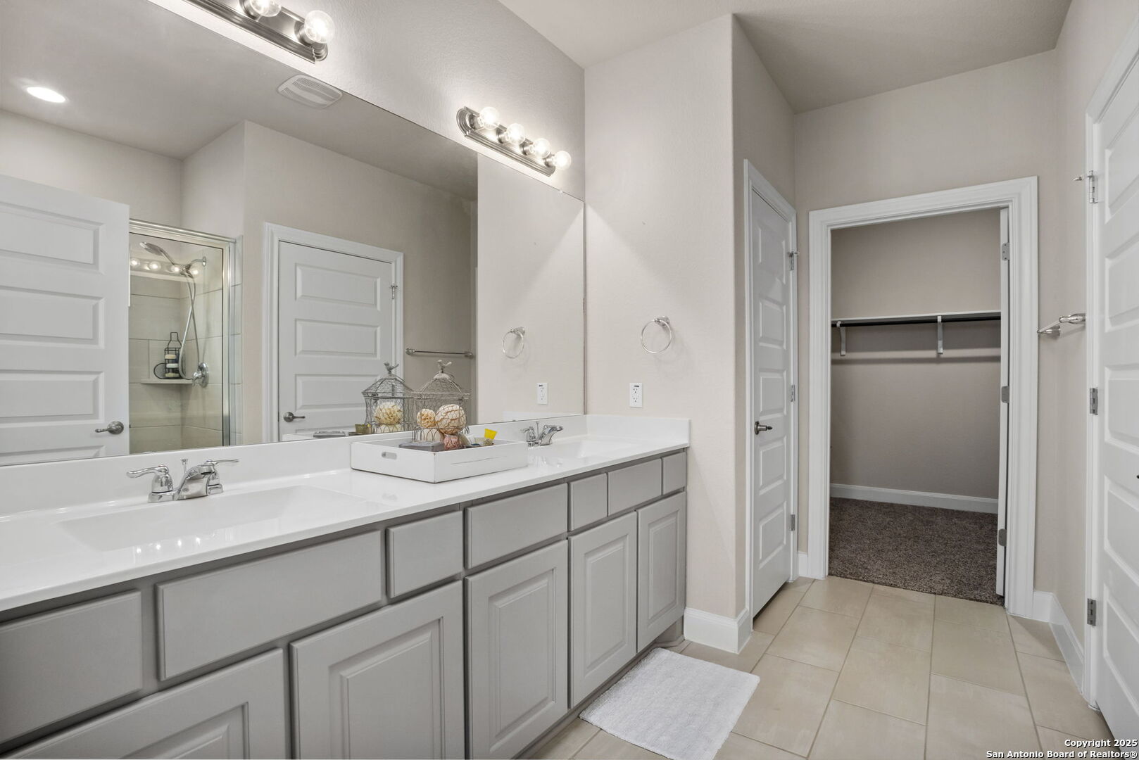 9407 Sundrop Valley San Antonio TX 78254