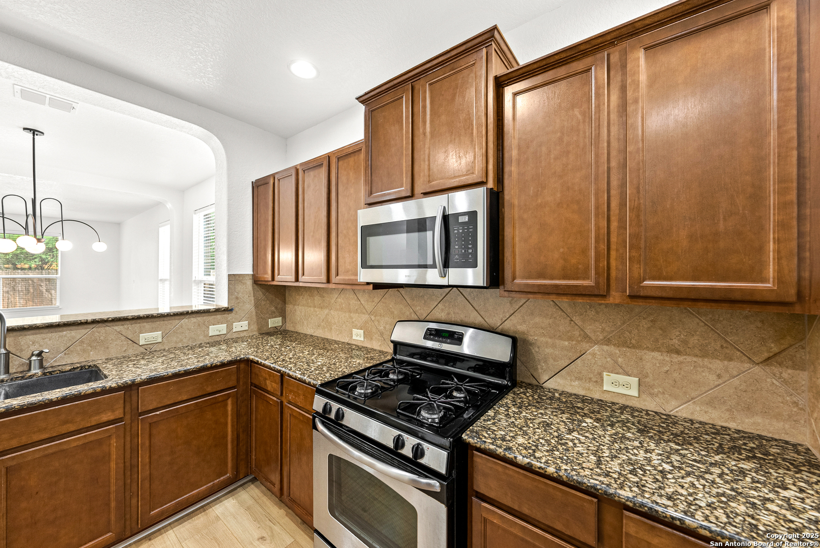 13515 Ashmont Live Oak TX 78233