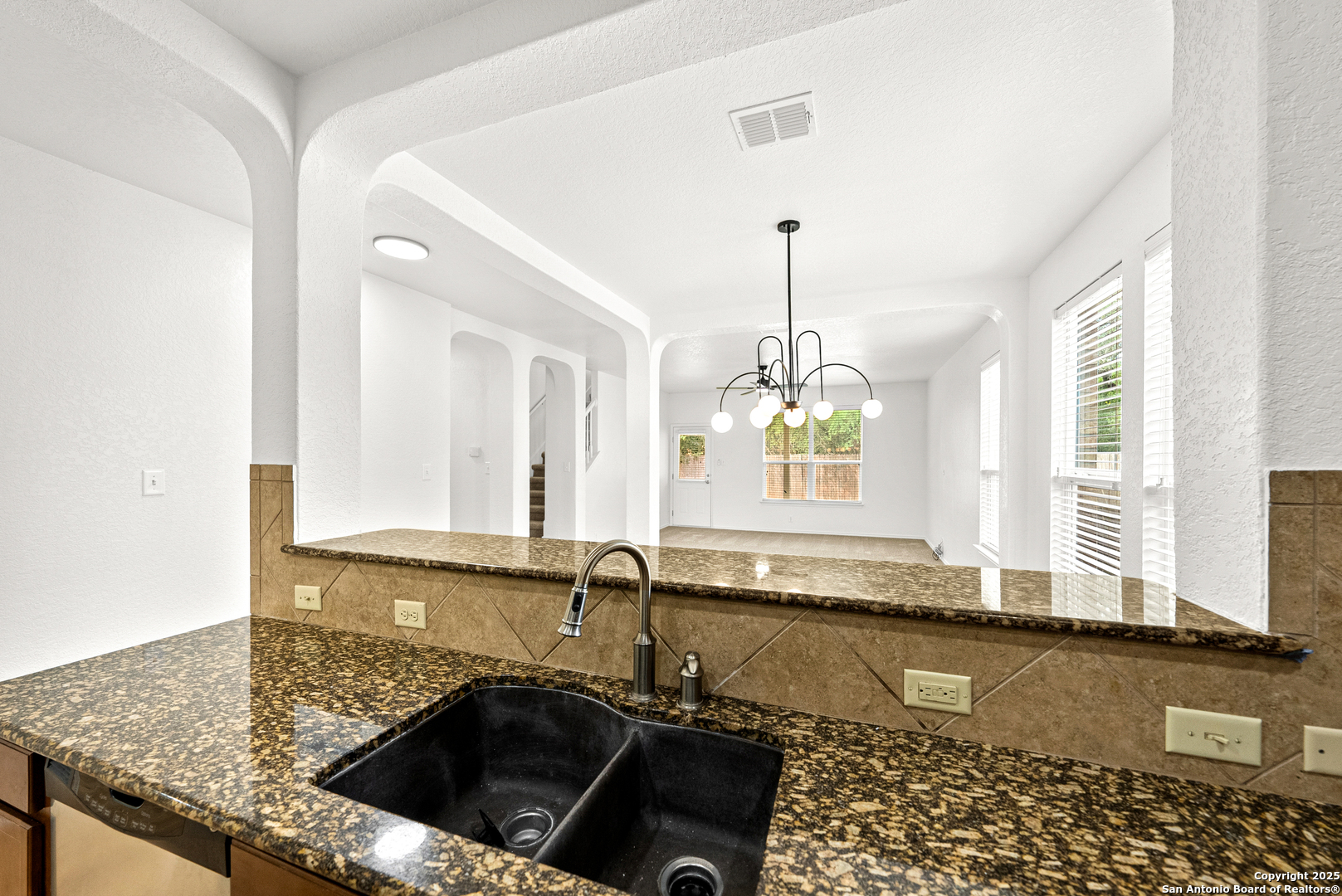 13515 Ashmont Live Oak TX 78233