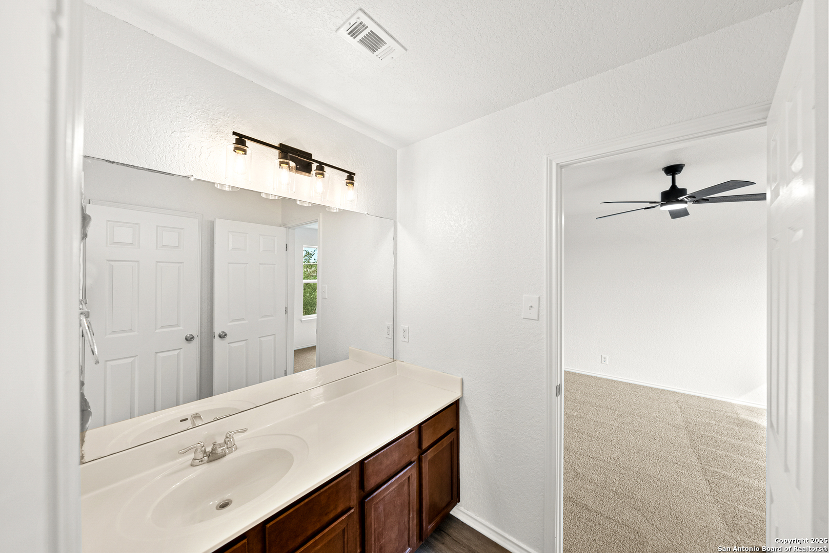 13515 Ashmont Live Oak TX 78233
