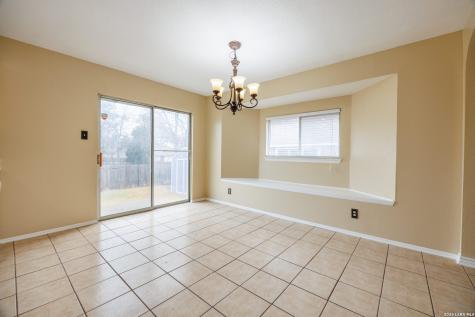 7812 Forest Dream Live Oak TX 78233