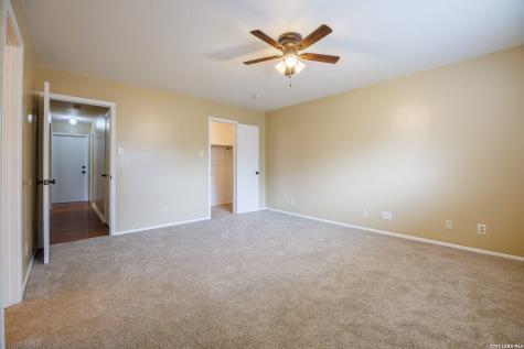 7812 Forest Dream Live Oak TX 78233
