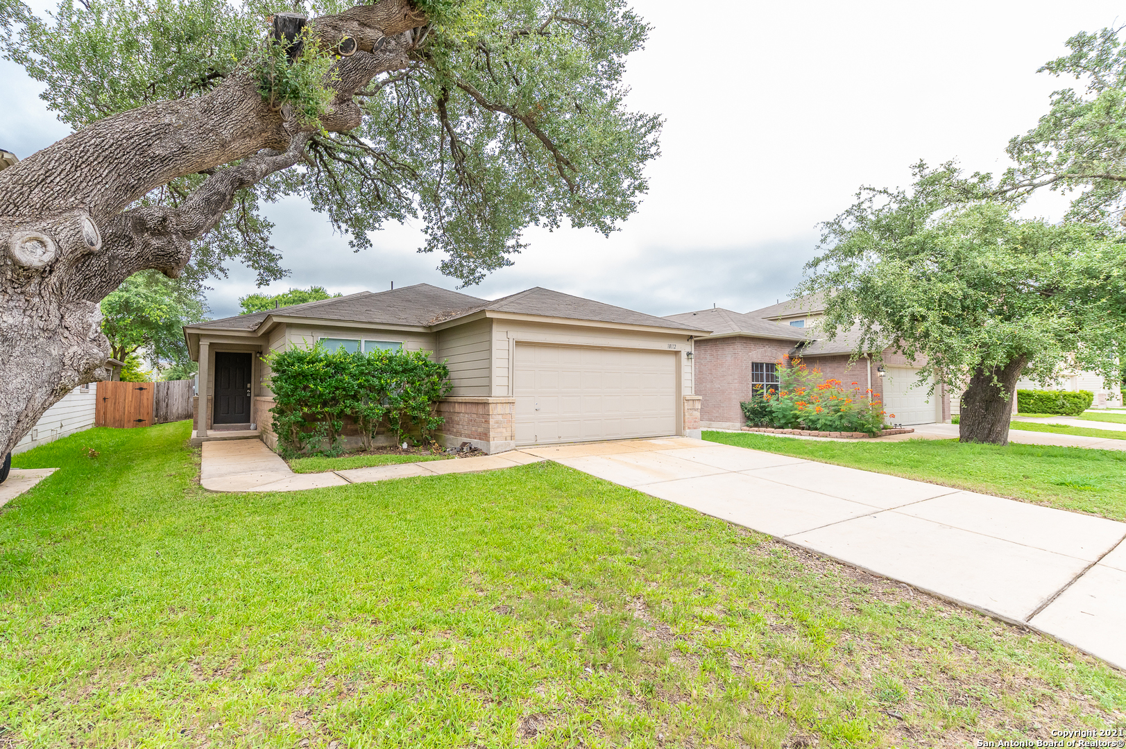10112 Del Lago Court San Antonio TX 78245