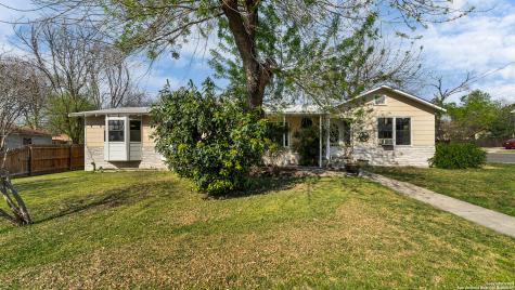 297 S Hackberry Avenue New Braunfels TX 78130