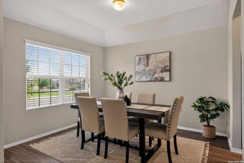 5811 Bridle Bend San Antonio TX 78218