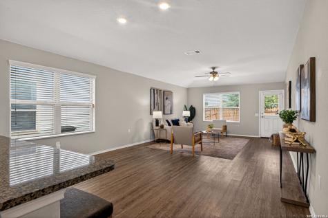 5811 Bridle Bend San Antonio TX 78218