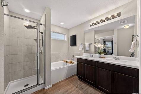 5811 Bridle Bend San Antonio TX 78218