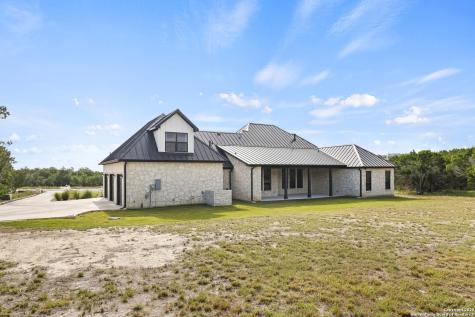 1687 Noble Trail Canyon Lake TX 78133
