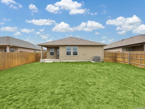 323 Shimmering Cove San Marcos TX 78666