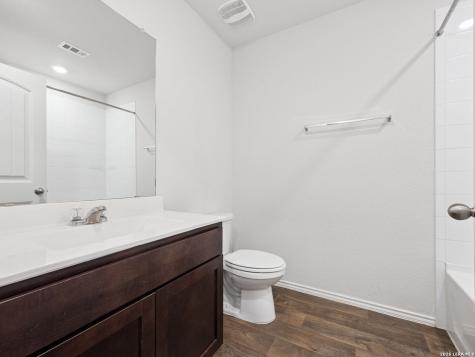 323 Shimmering Cove San Marcos TX 78666