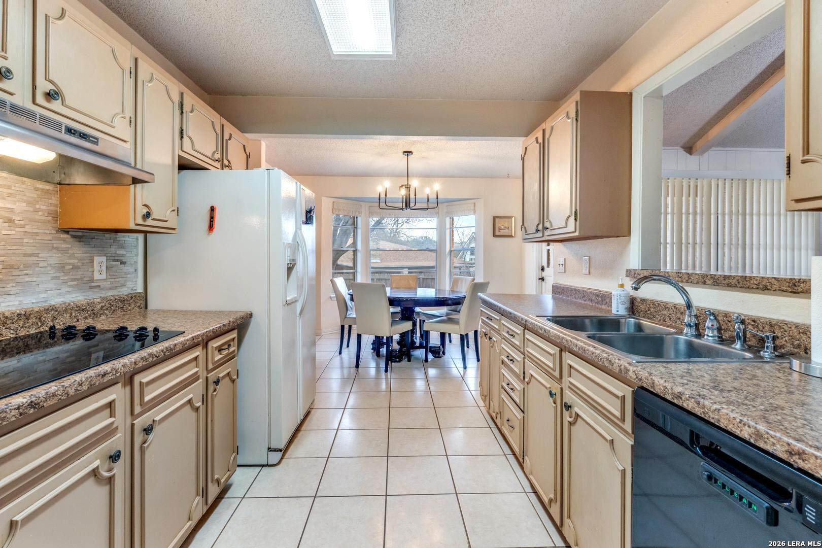 2011 Broken Oak San Antonio TX 78232