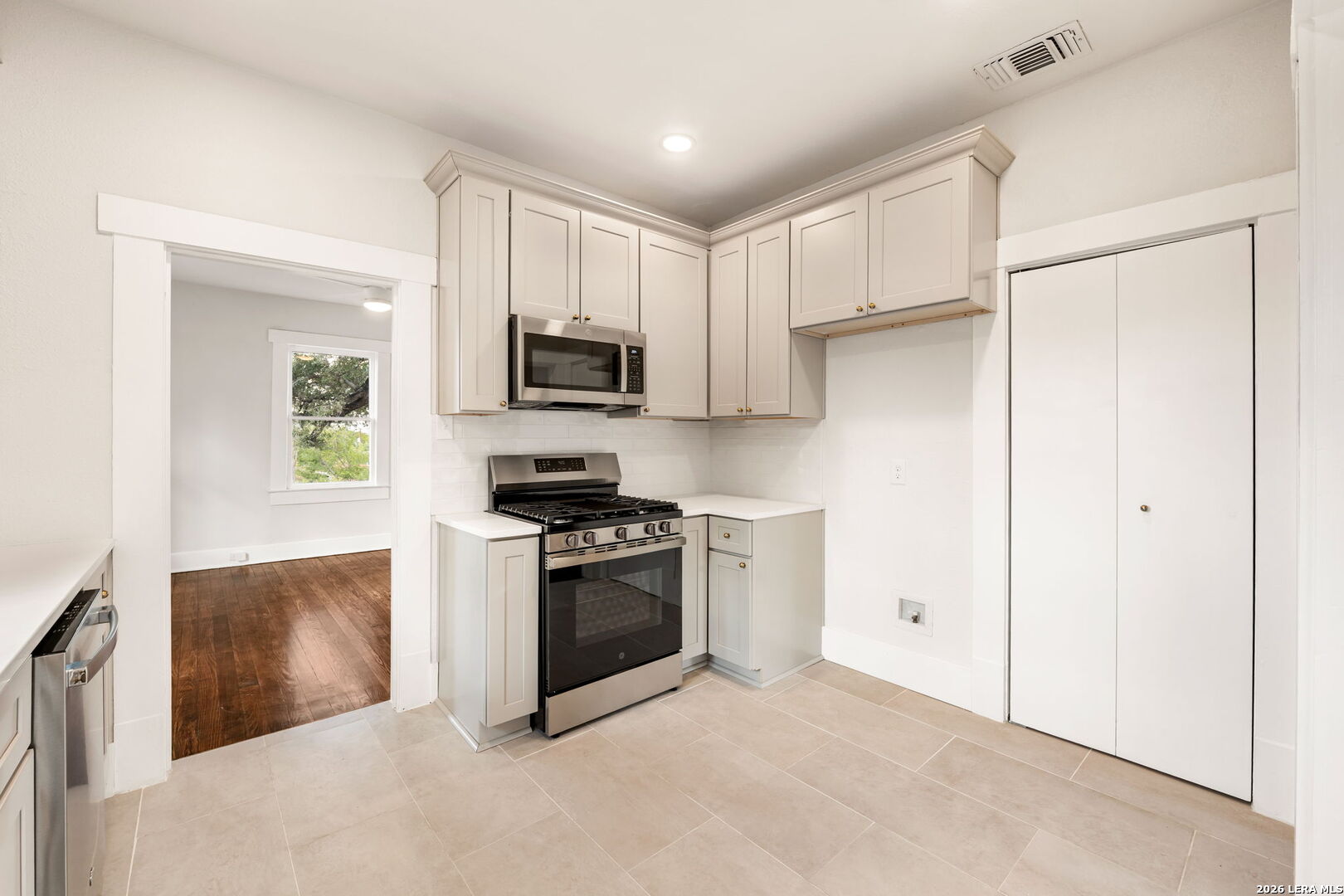 2302 Schley Avenue San Antonio TX 78210