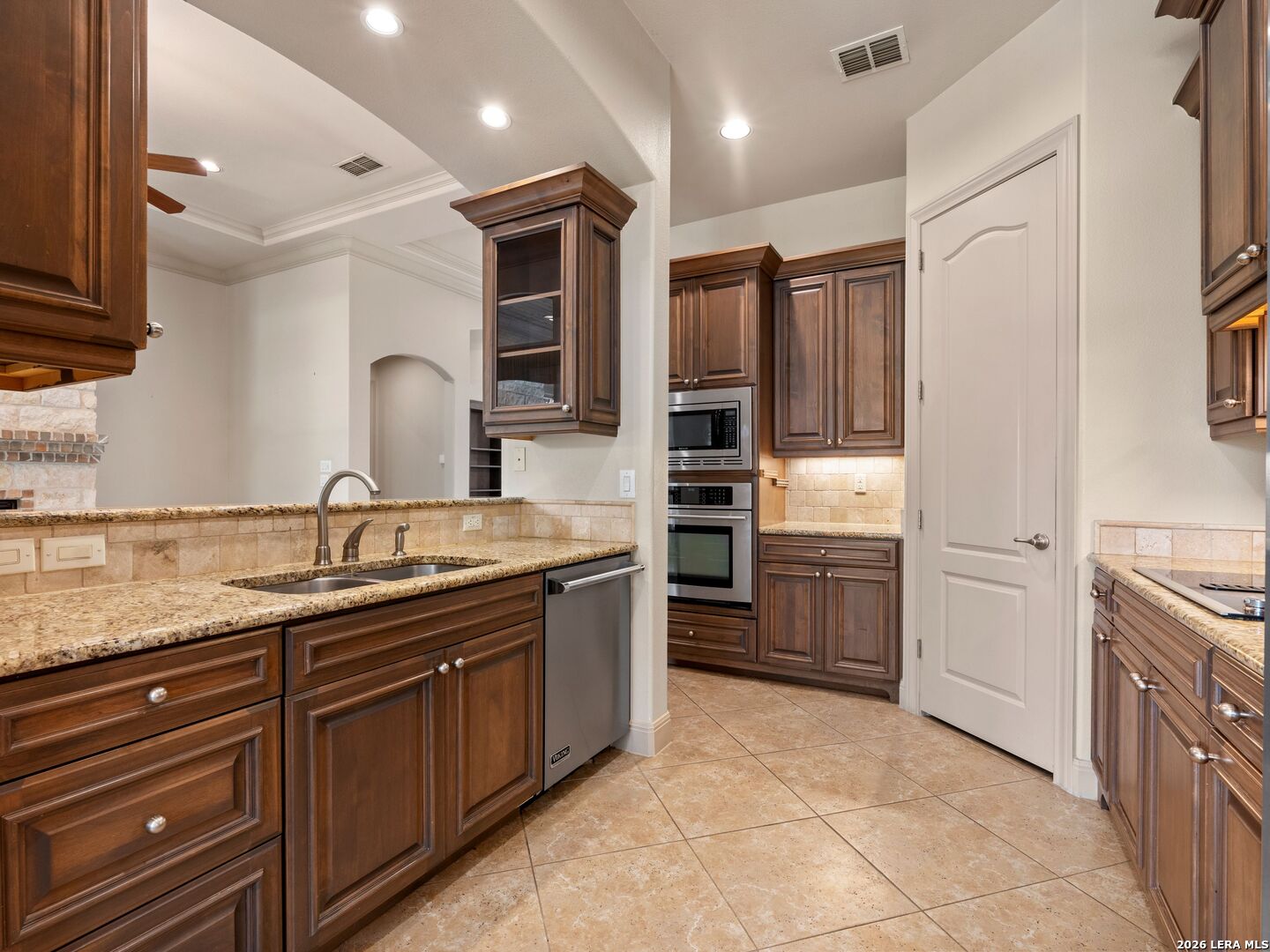 84 Westcourt Lane San Antonio TX 78257