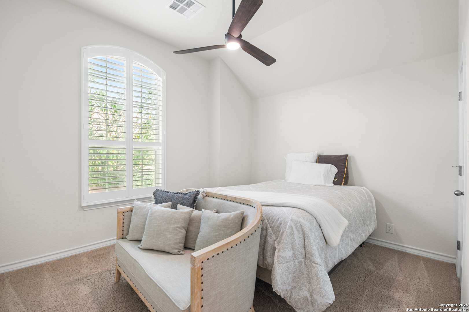 101 Boulder Creek Boerne TX 78006