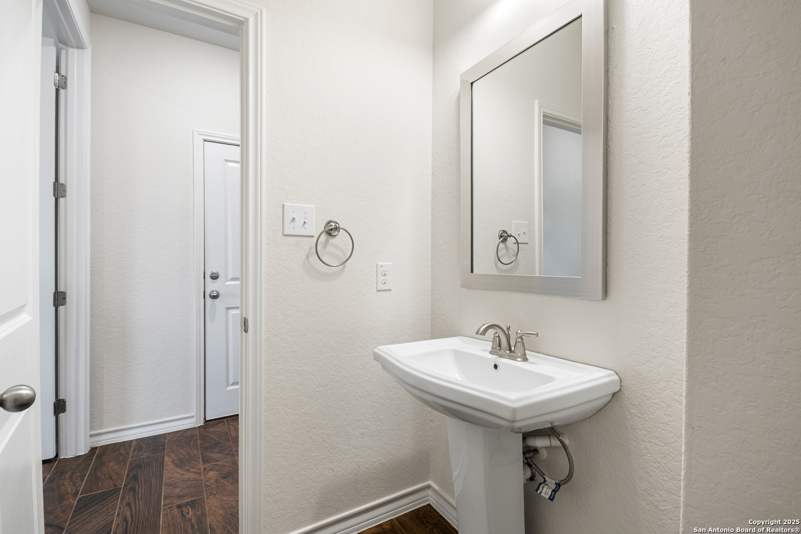 101 Boulder Creek Boerne TX 78006