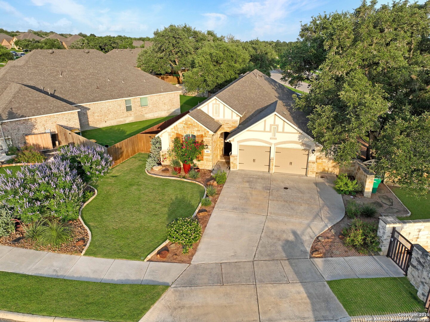 101 Boulder Creek Boerne TX 78006