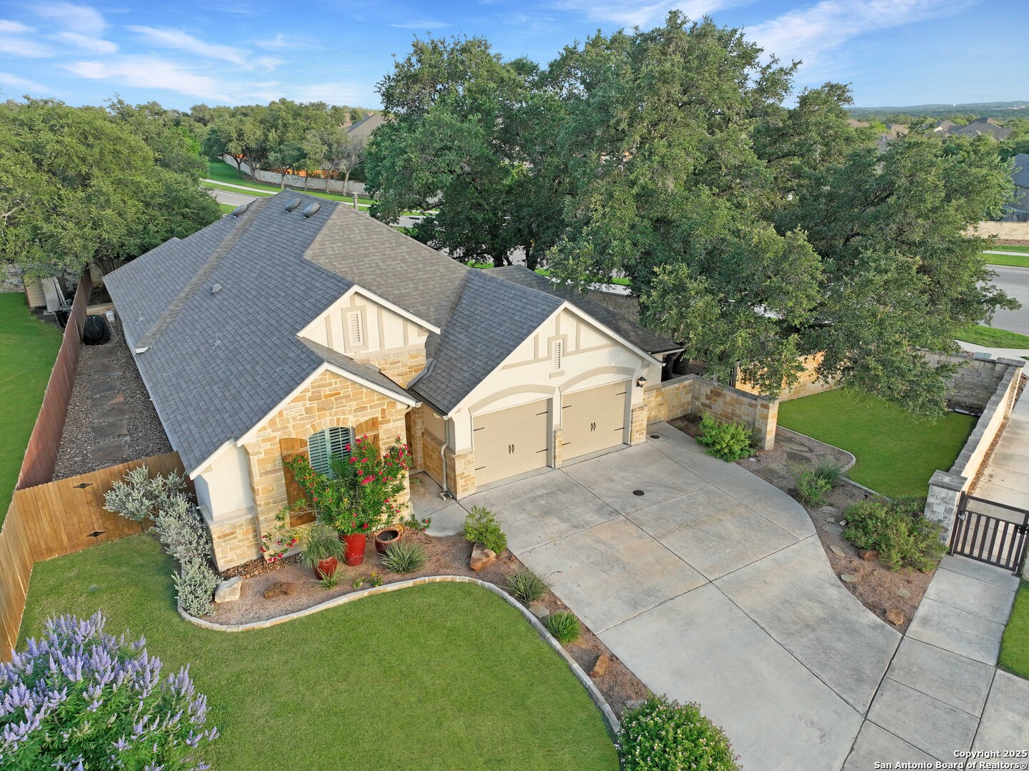 101 Boulder Creek Boerne TX 78006