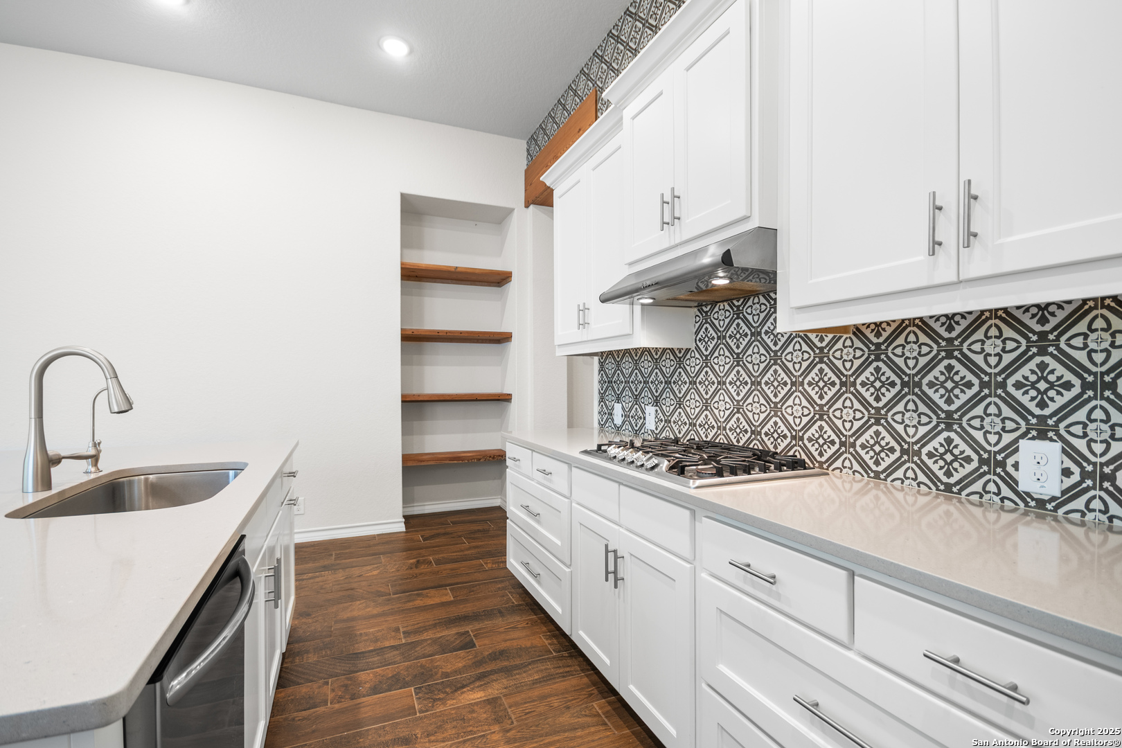 101 Boulder Creek Boerne TX 78006