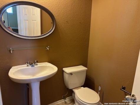 6641 Sally Agee Leon Valley TX 78238
