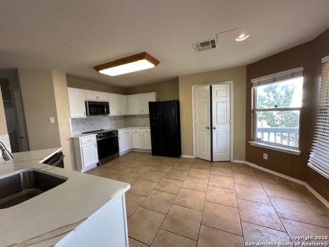 6641 Sally Agee Leon Valley TX 78238
