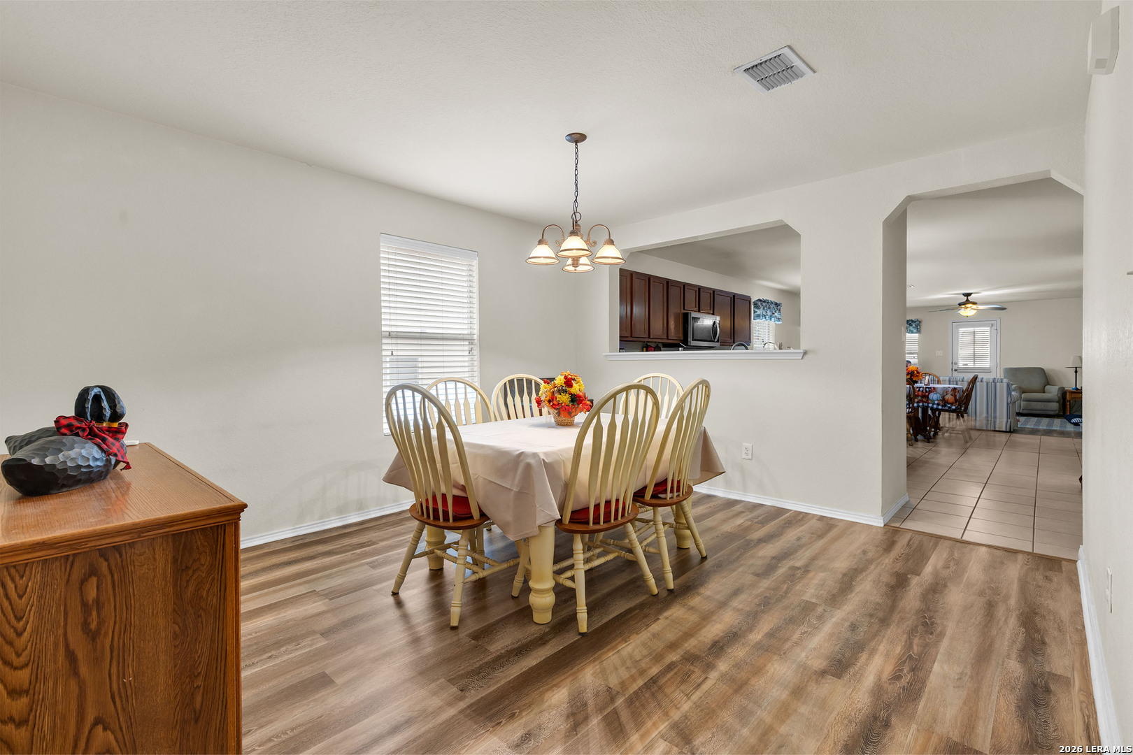 9311 Easy Oak Creek Converse TX 78109
