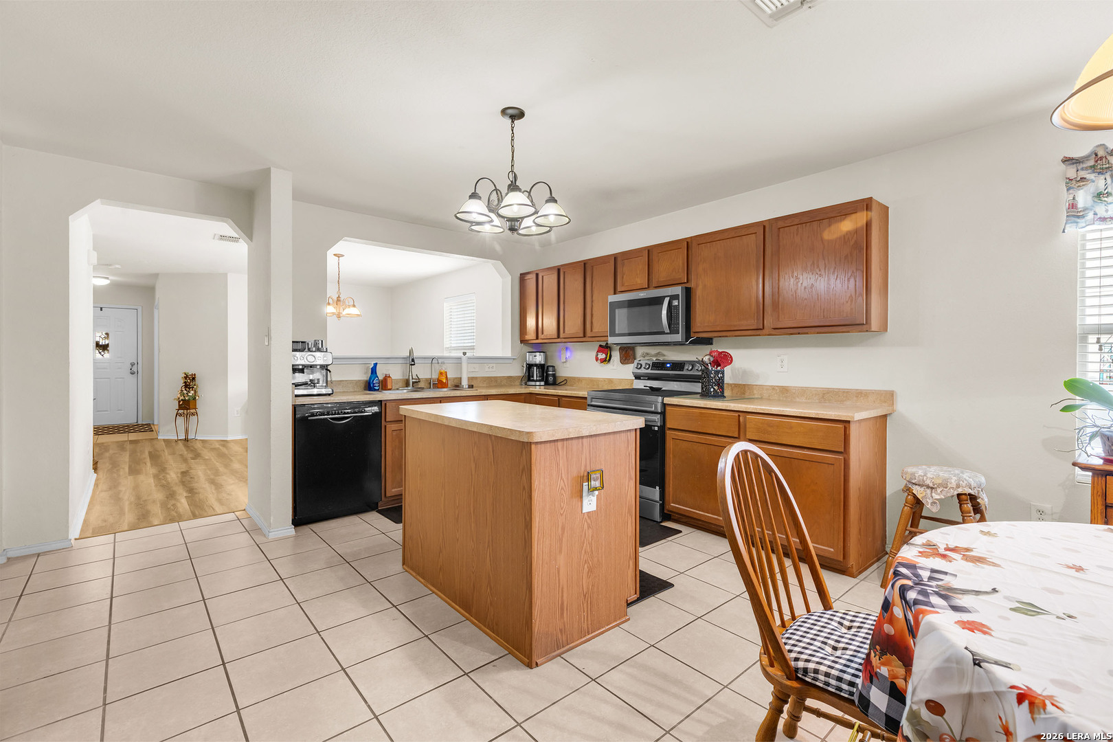 9311 Easy Oak Creek Converse TX 78109