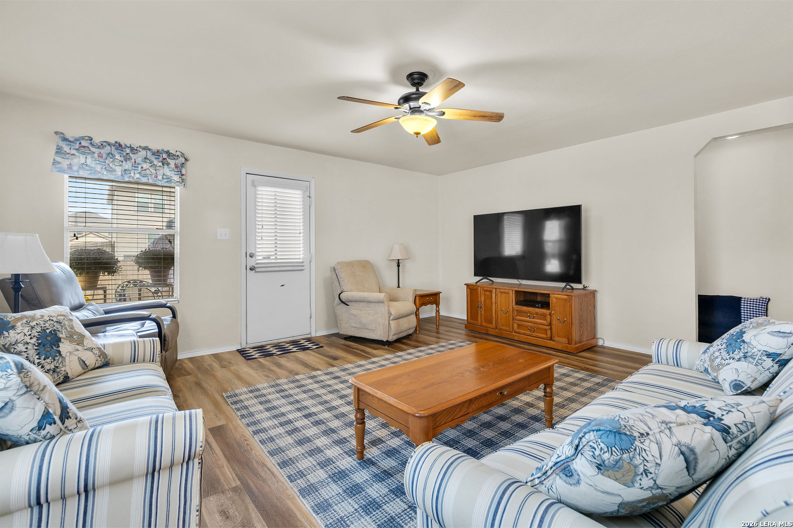 9311 Easy Oak Creek Converse TX 78109