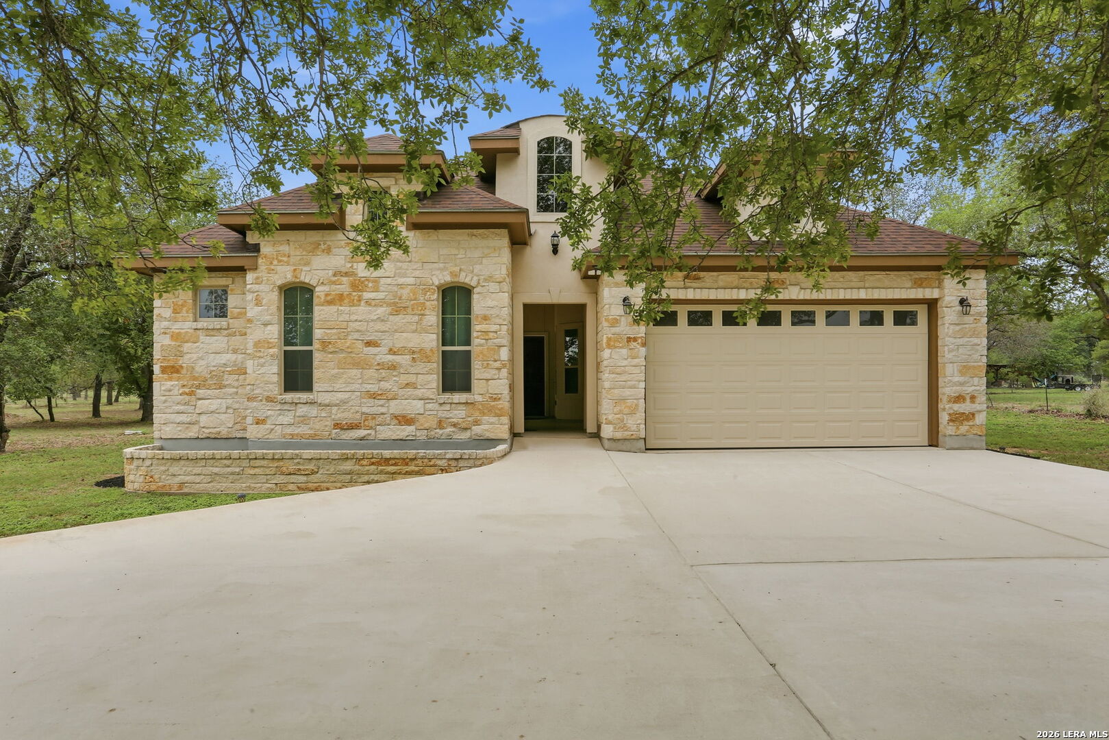 306 County Road 6876 Natalia TX 78059