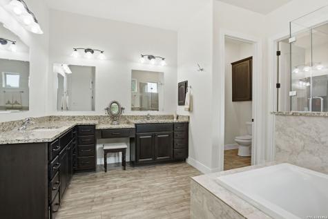 306 County Road 6876 Natalia TX 78059