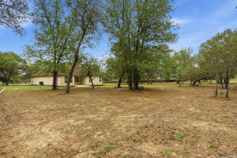 306 County Road 6876 Natalia TX 78059