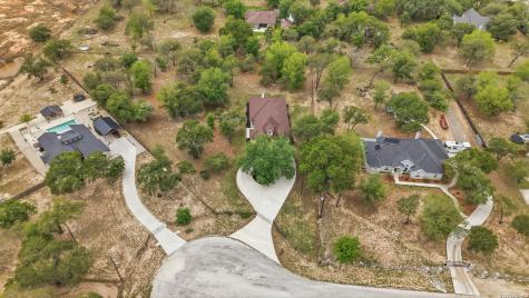 306 County Road 6876 Natalia TX 78059
